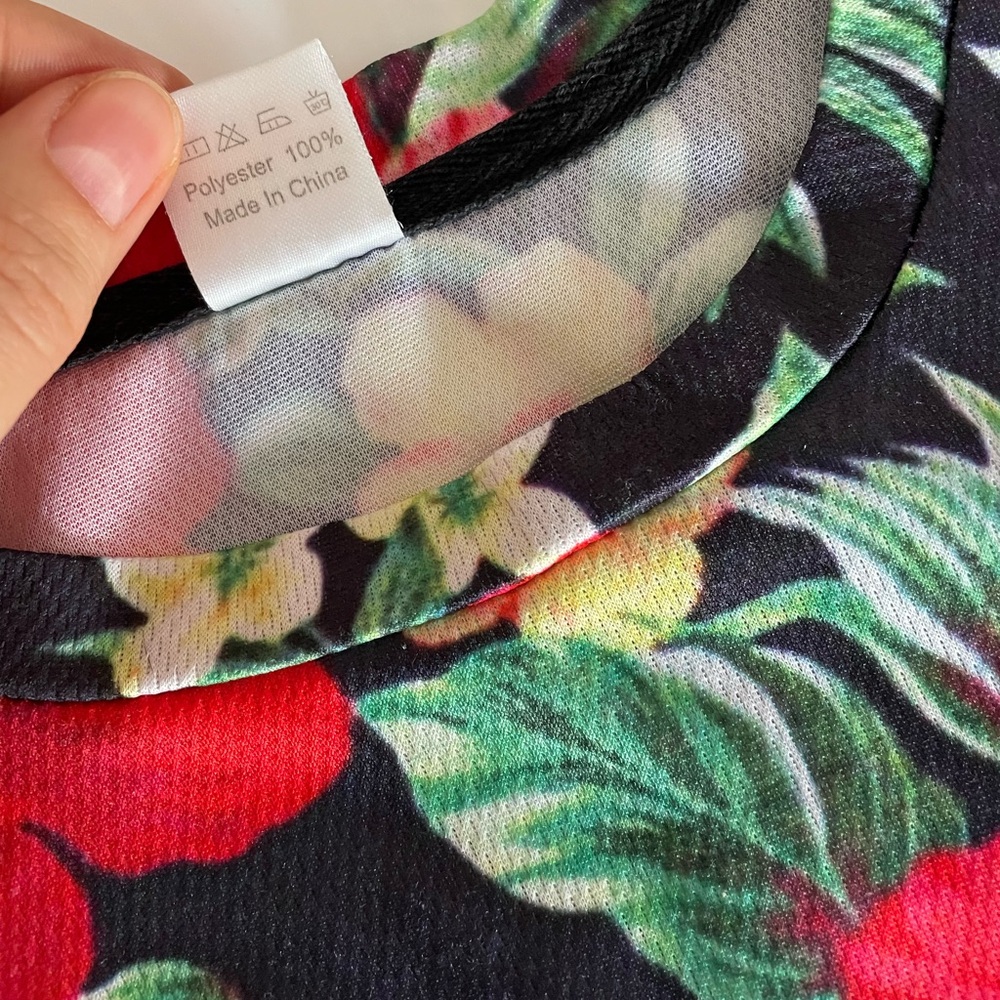 Floral Graphic T-Shirt Red mesh 3D - Picture 7 of 8